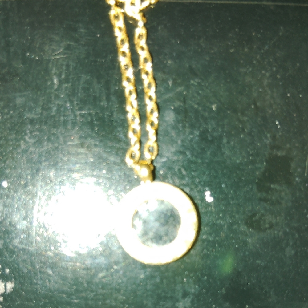 Elegant  Stainless Steel Gold Circle Roman Numeral Pendant Necklace. - Picture 2 of 3